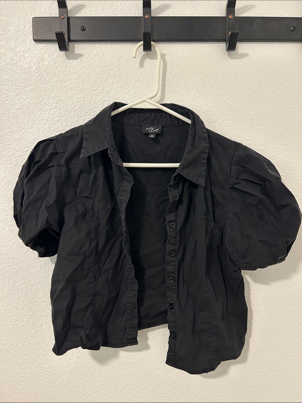 Basic Editions Black Puff-Sleeve Button Front Blouse
